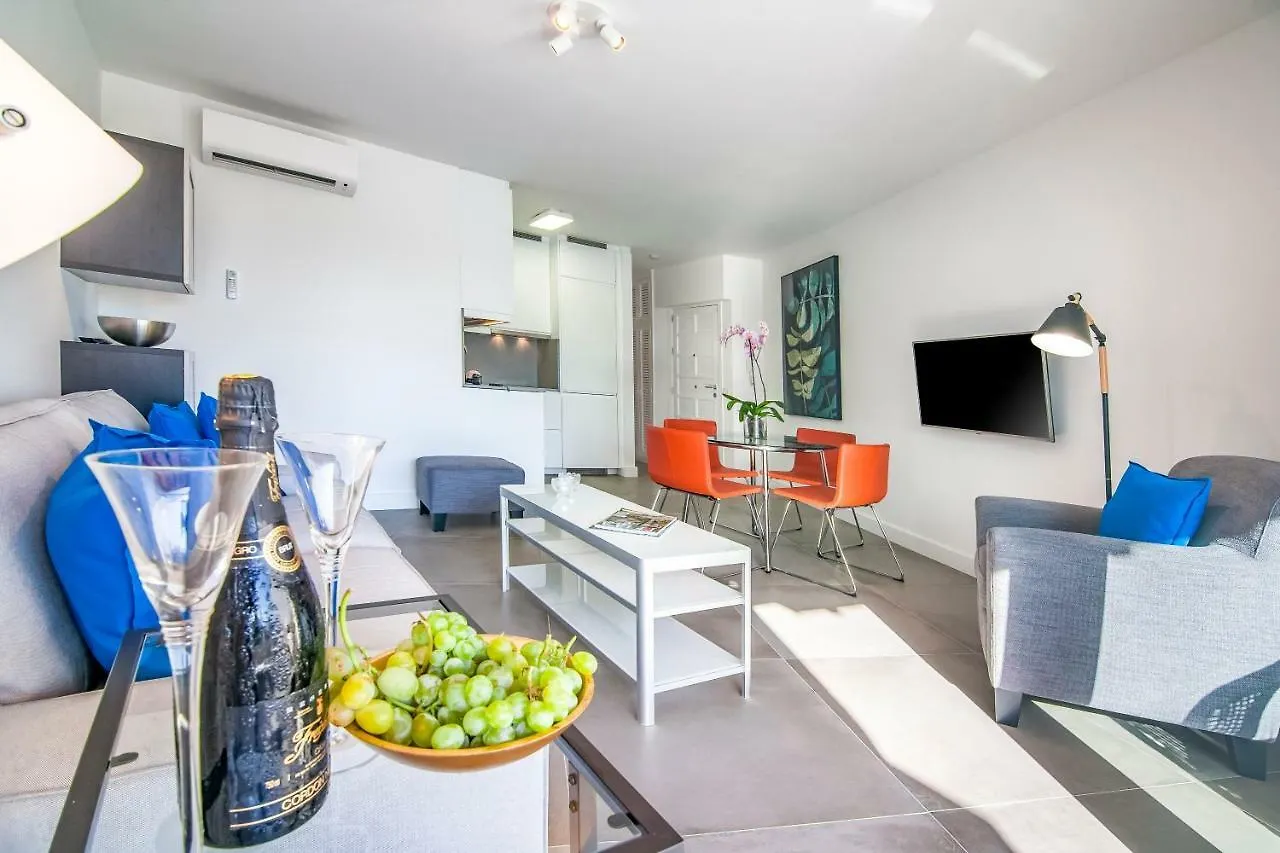 Apartment Rooms & Suites The Lighthouse Tias